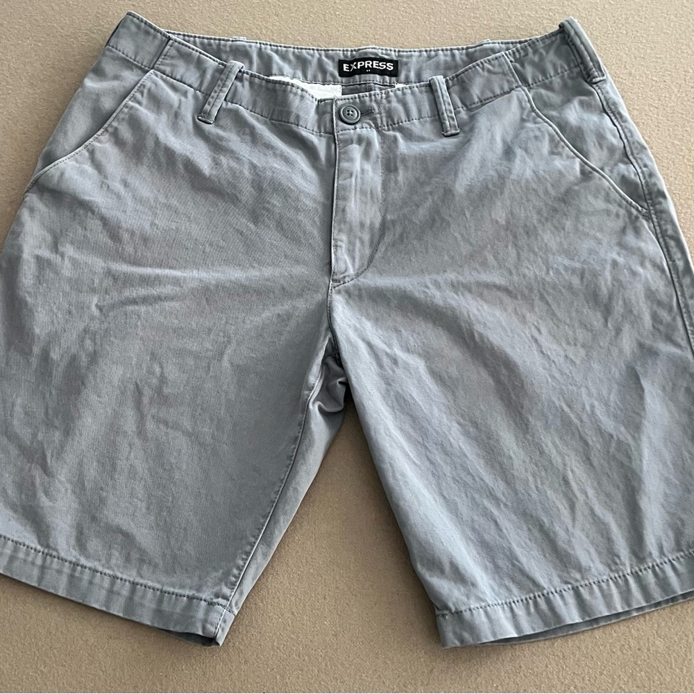 Express Men's Gray Shorts,31